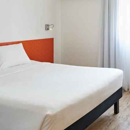 Ibis Styles Balneario Camboriu - 1 Quadra Do Mar Hotell Exteriör bild