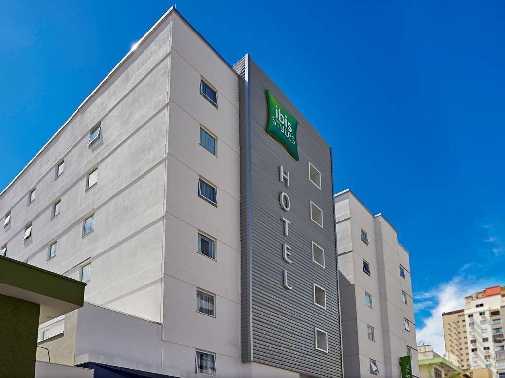 Ibis Styles Balneario Camboriu - 1 Quadra Do Mar Hotell Exteriör bild